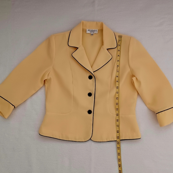 STUDIO I Suit of Black Floral Dress & Yellow Jacket, size 8p - Picture 13 of 16